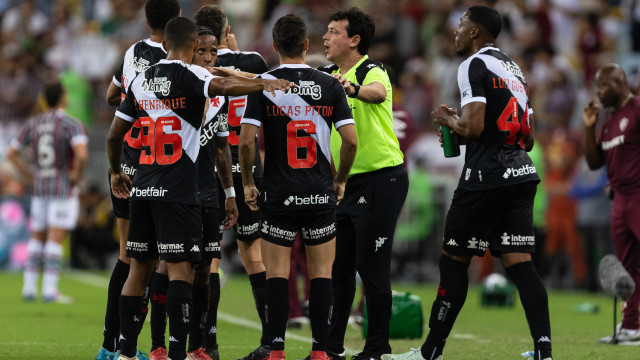 Vasco busca 'milagre' e Bahia tenta superar histórico fora de casa na Sul-Americana