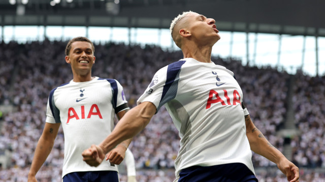Richarlison marca golaço de bicicleta pelo Tottenham; veja