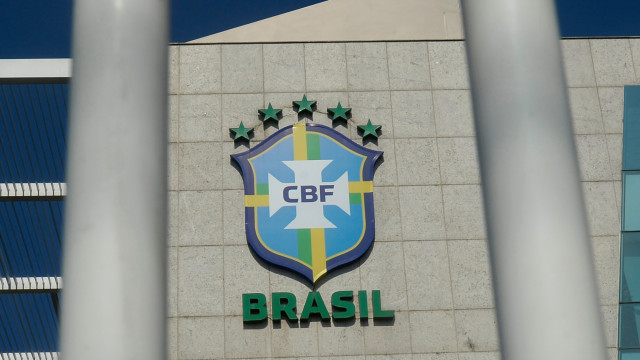 Como a 'central de transferências' da CBF atua no fechamento da janela