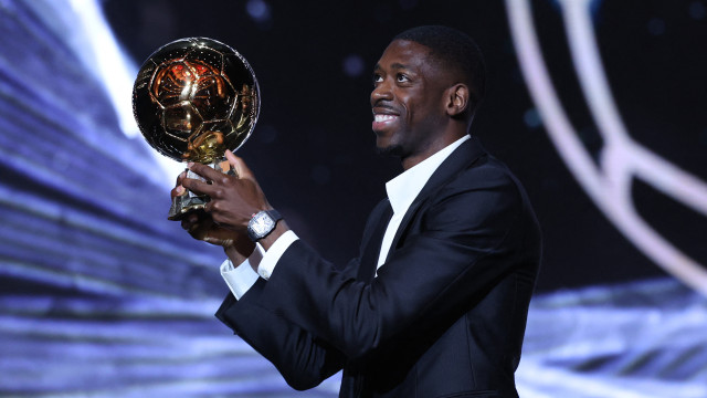 Ousmane Dembélé, decisivo em título europeu do PSG, fica com a Bola de Ouro