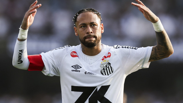 Neymar critica árbitro e diz que Santos só marca se a bola chegar nele