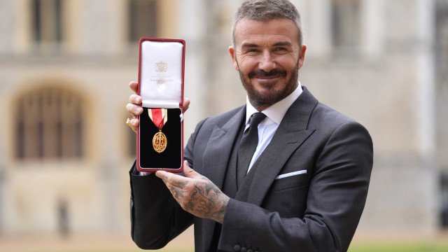David Beckham é condecorado cavaleiro pelo rei Charles 3º