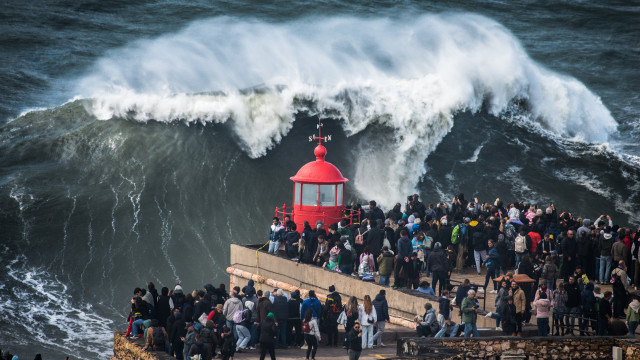 Janela está aberta para etapa de ondas gigantes em Nazaré