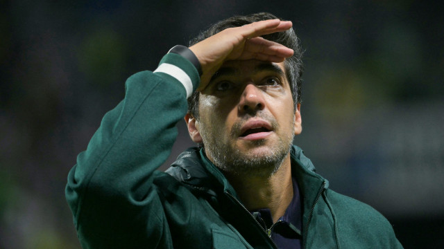 Abel diz que faltou ousadia ao Palmeiras na final da Libertadores, mas ironiza arbitragem