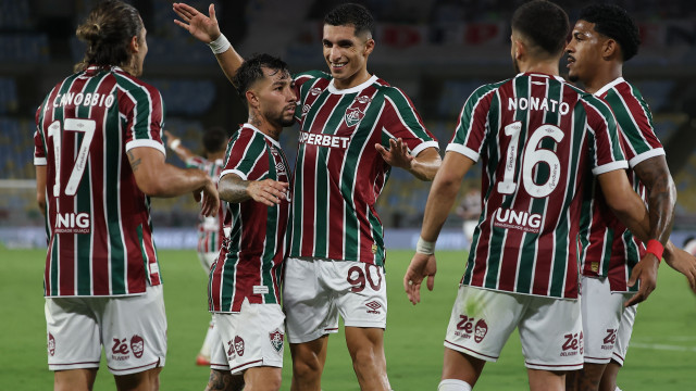 Fluminense goleia, se garante e acaba com sonho do São Paulo de ficar no G7