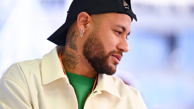 Neymar consegue anular multa de R$ 16 milhões por construção de lago