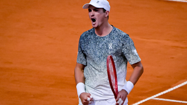 João Fonseca estreia com vitória no Masters 1000 de Monte Carlo